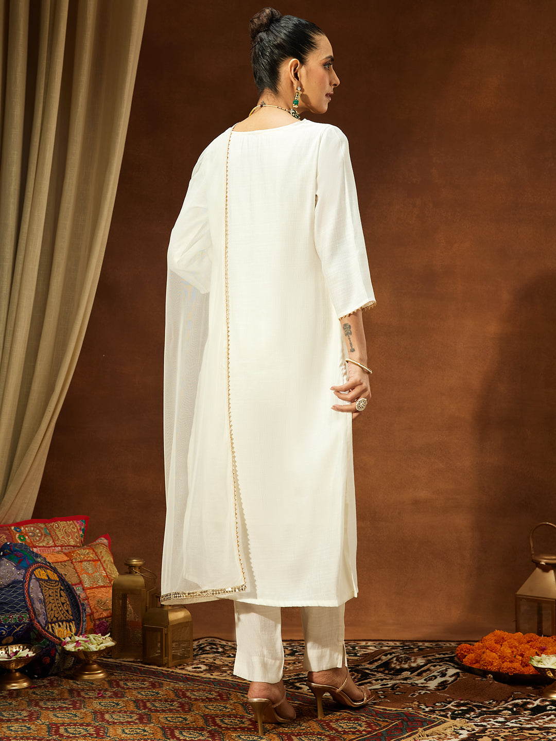 Ninnique Women's Off White Silk Blend Zari Yoke Embroidered Straight Kurta Set