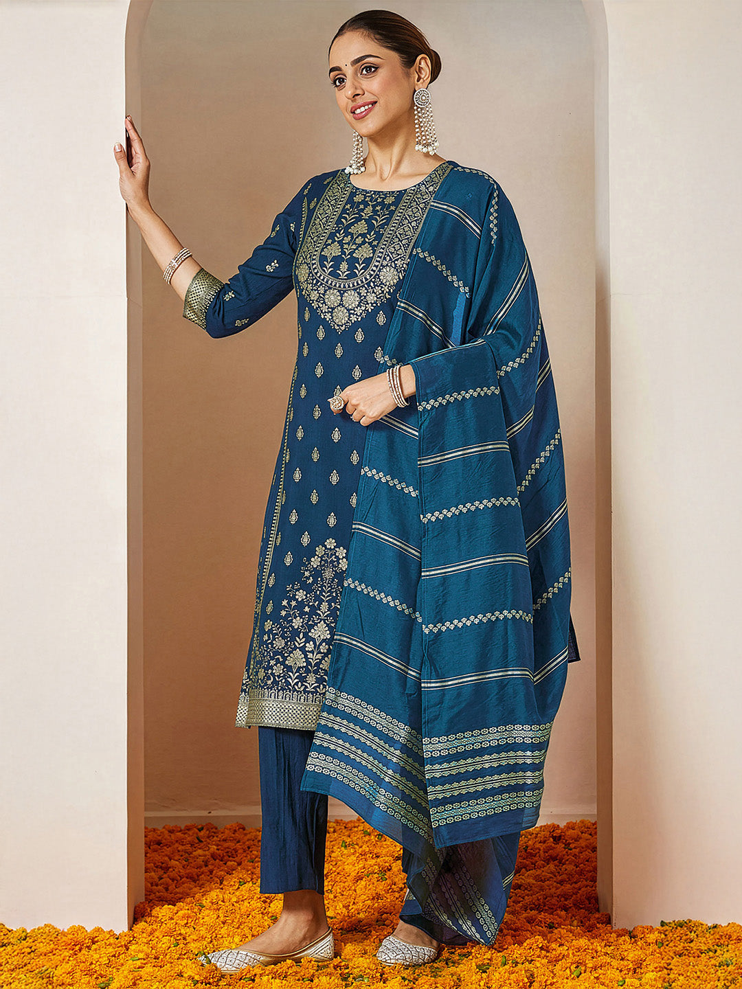 Ninnique Women's Teal Blue Silk Blend Foil Printed Straight Kurta Set