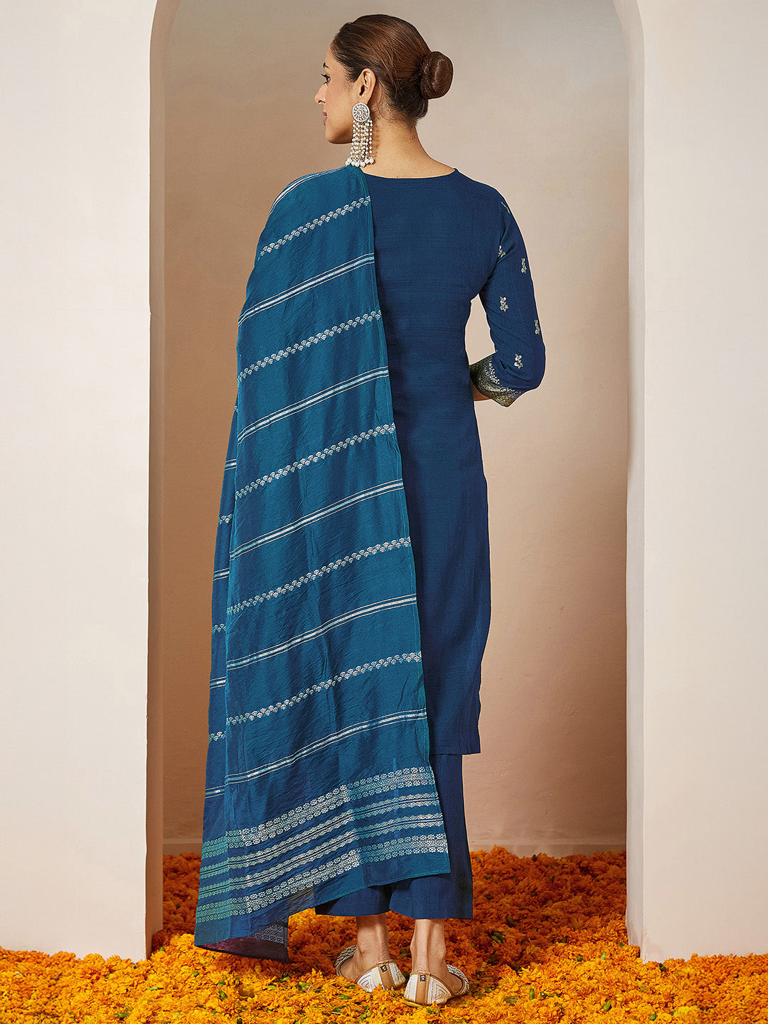 Ninnique Women's Teal Blue Silk Blend Foil Printed Straight Kurta Set