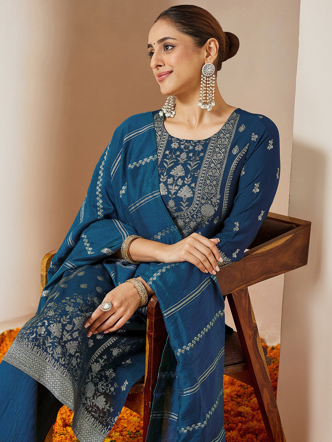 Ninnique Women's Teal Blue Silk Blend Foil Printed Straight Kurta Set