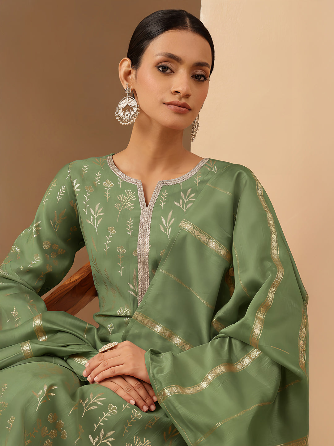 Ninnique Women's Mint Green Silk Blend Embellished Gold Printed Straight Kurta Set