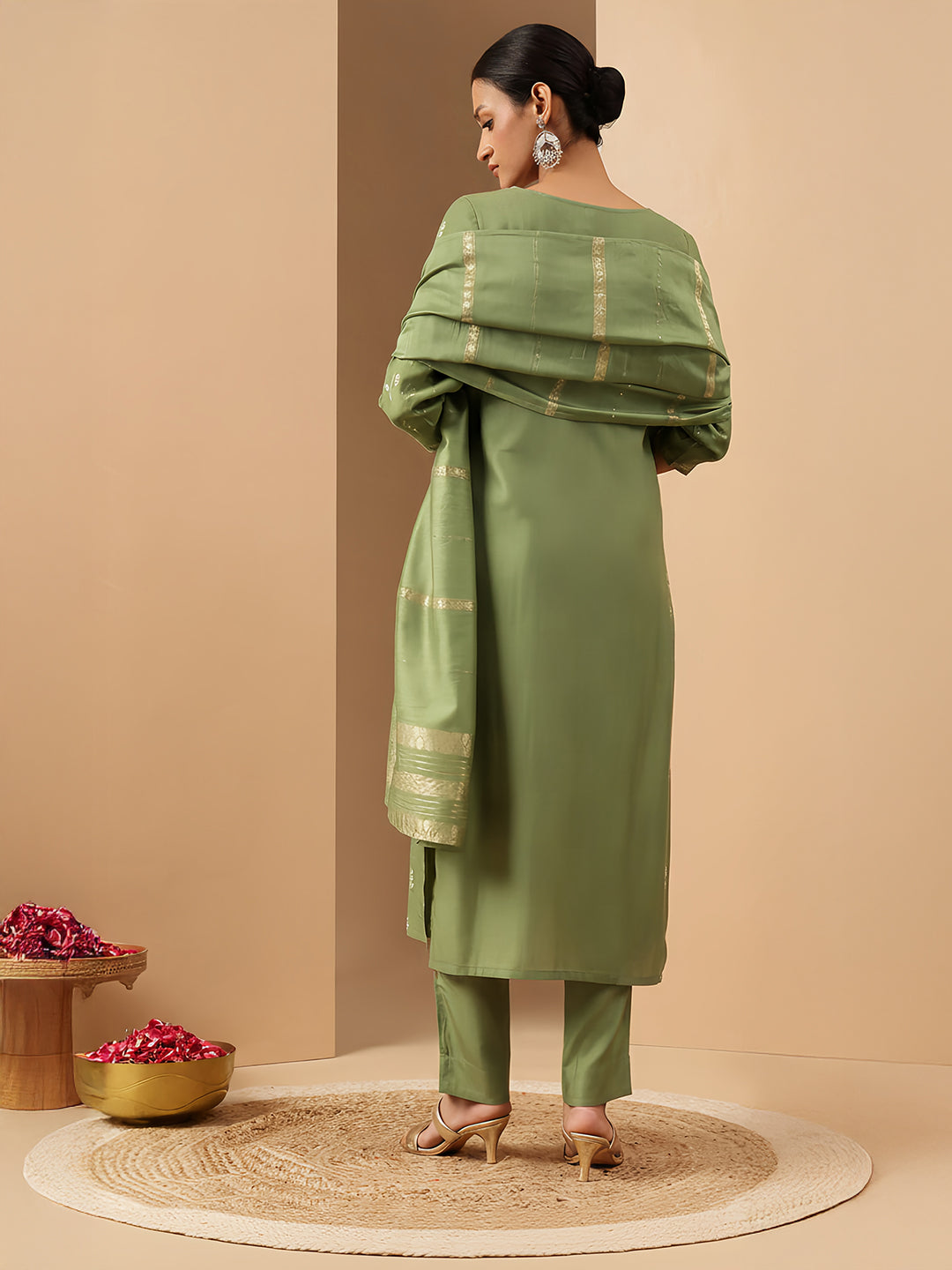 Ninnique Women's Mint Green Silk Blend Embellished Gold Printed Straight Kurta Set
