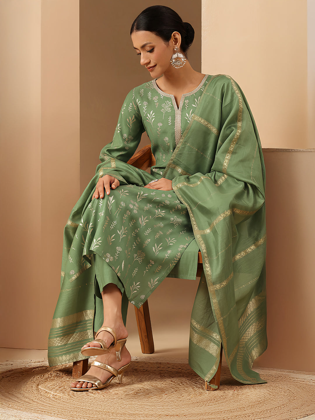 Ninnique Women's Mint Green Silk Blend Embellished Gold Printed Straight Kurta Set