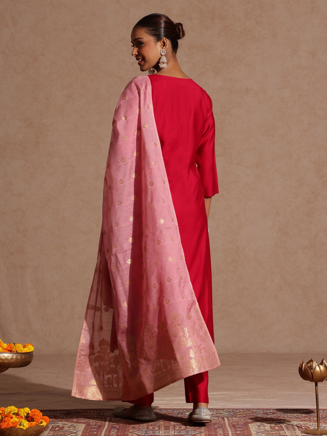 Ninnique Women's Pink Silk Blend Embellished Straight Kurta Set