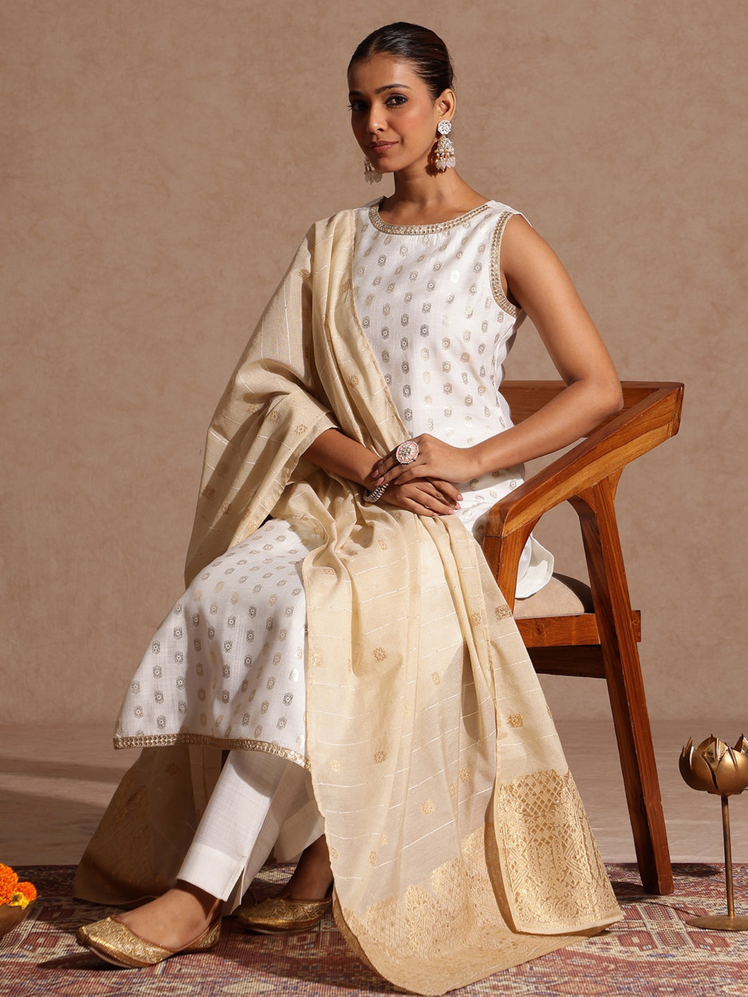 Ninnique Women's White Silk Blend Embellished Gold Printed Straight Kurta Set