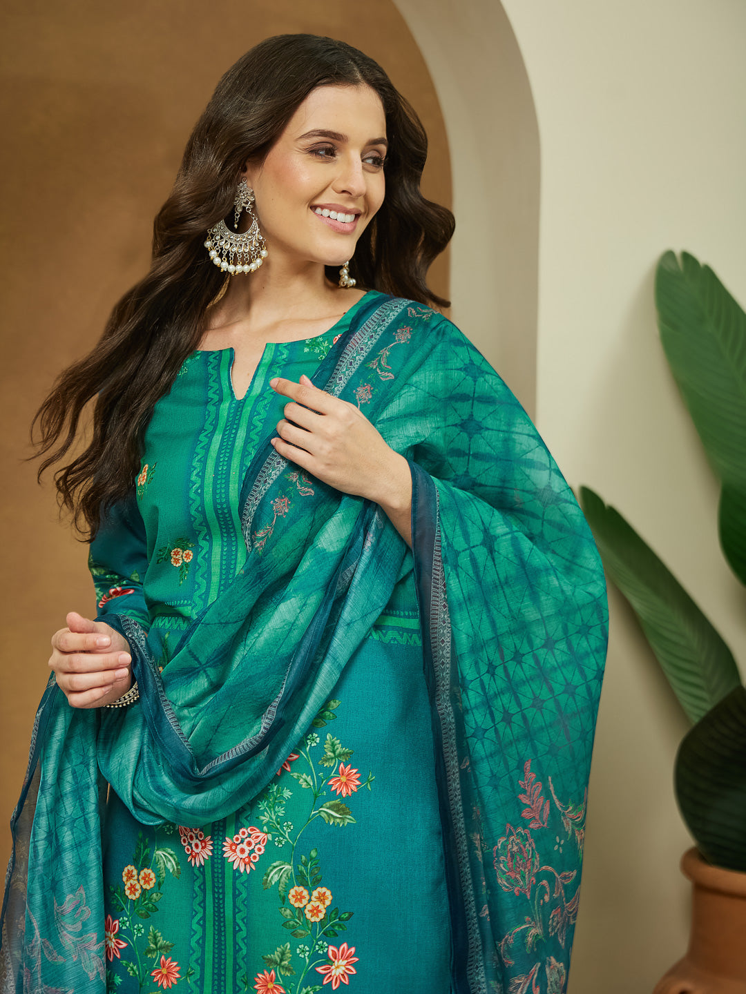 Ninnique Women's Teal Blue Cotton Blend Floral Printed Straight Kurta Set