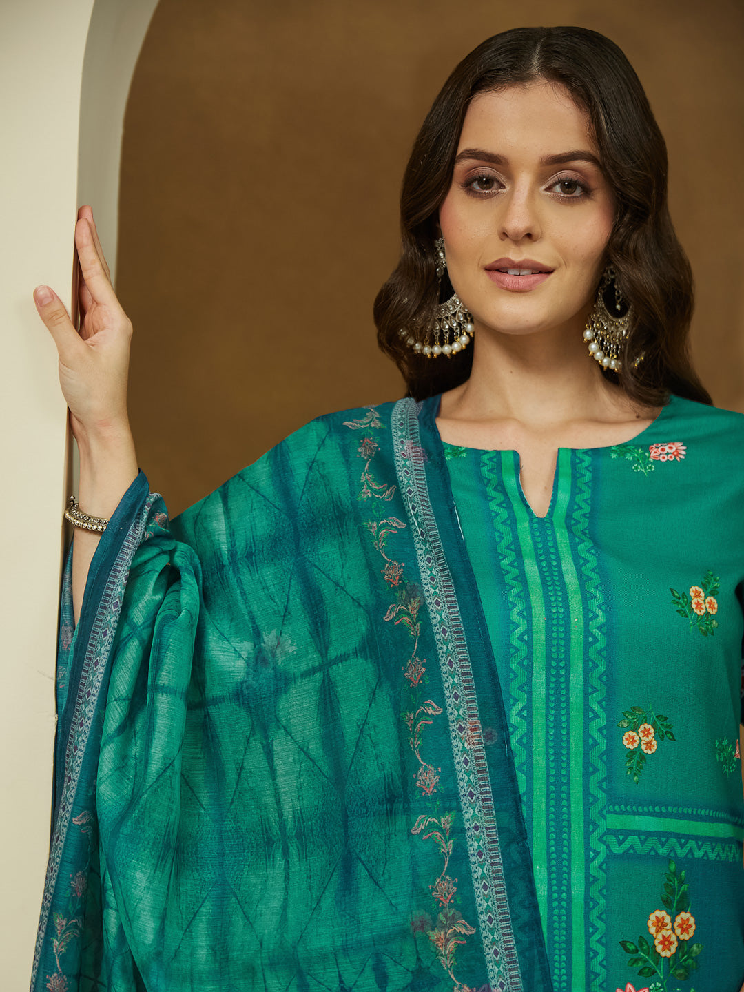 Ninnique Women's Teal Blue Cotton Blend Floral Printed Straight Kurta Set