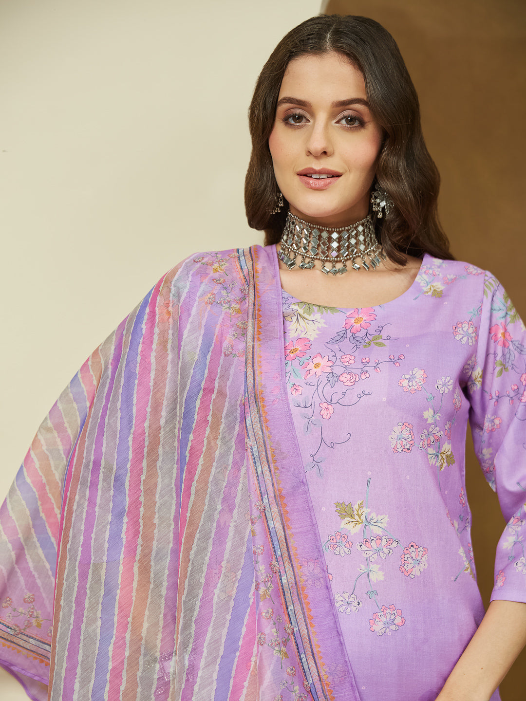 Ninnique Women's Lavender Cotton Blend Floral Printed Straight Kurta Set