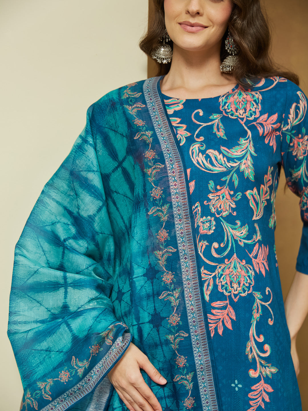 Ninnique Women's Teal Blue Cotton Blend Floral Printed Straight Kurta Set