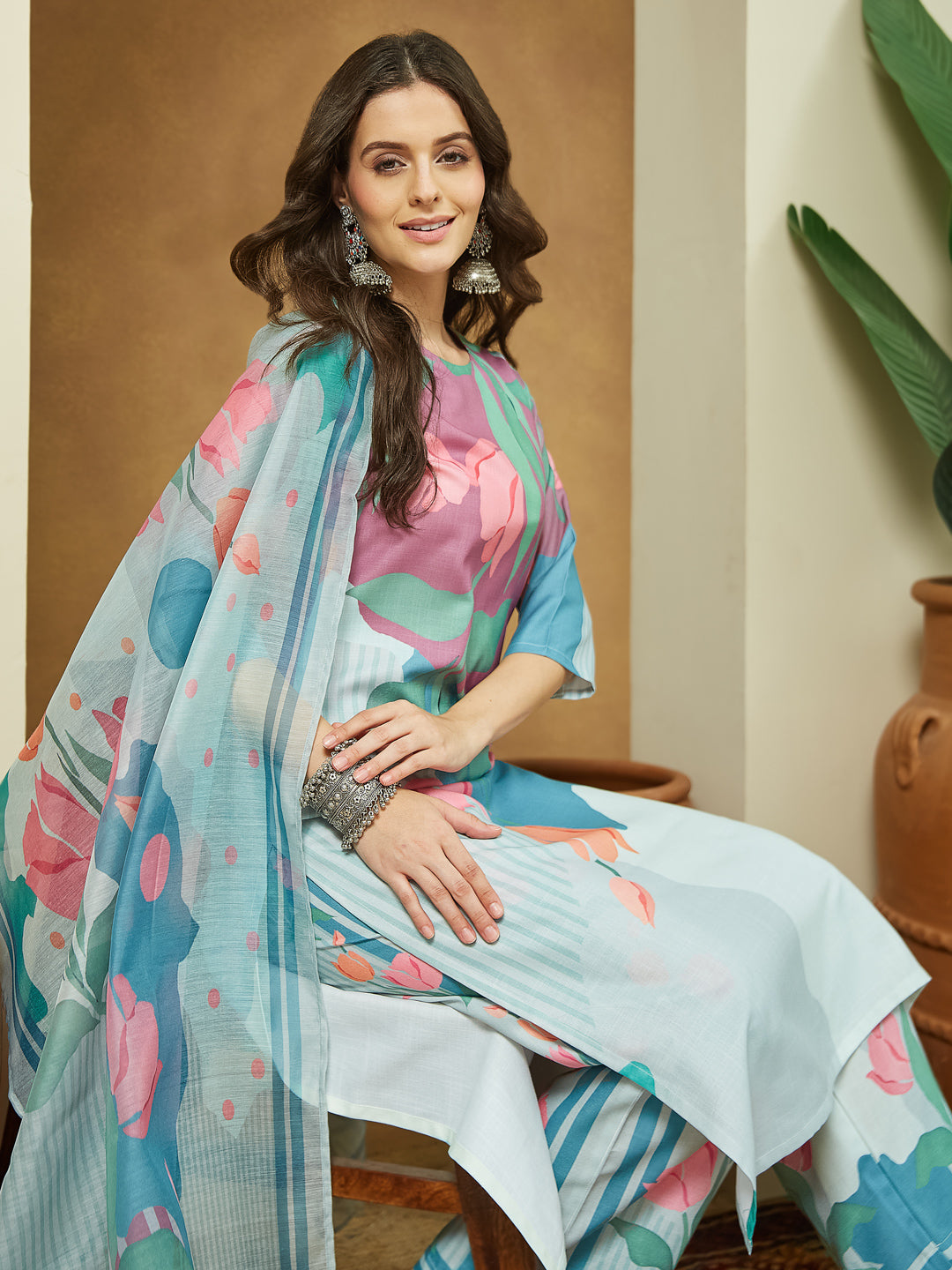 Ninnique Women's Multicolor Cotton Blend Abstract Printed Straight Kurta Set