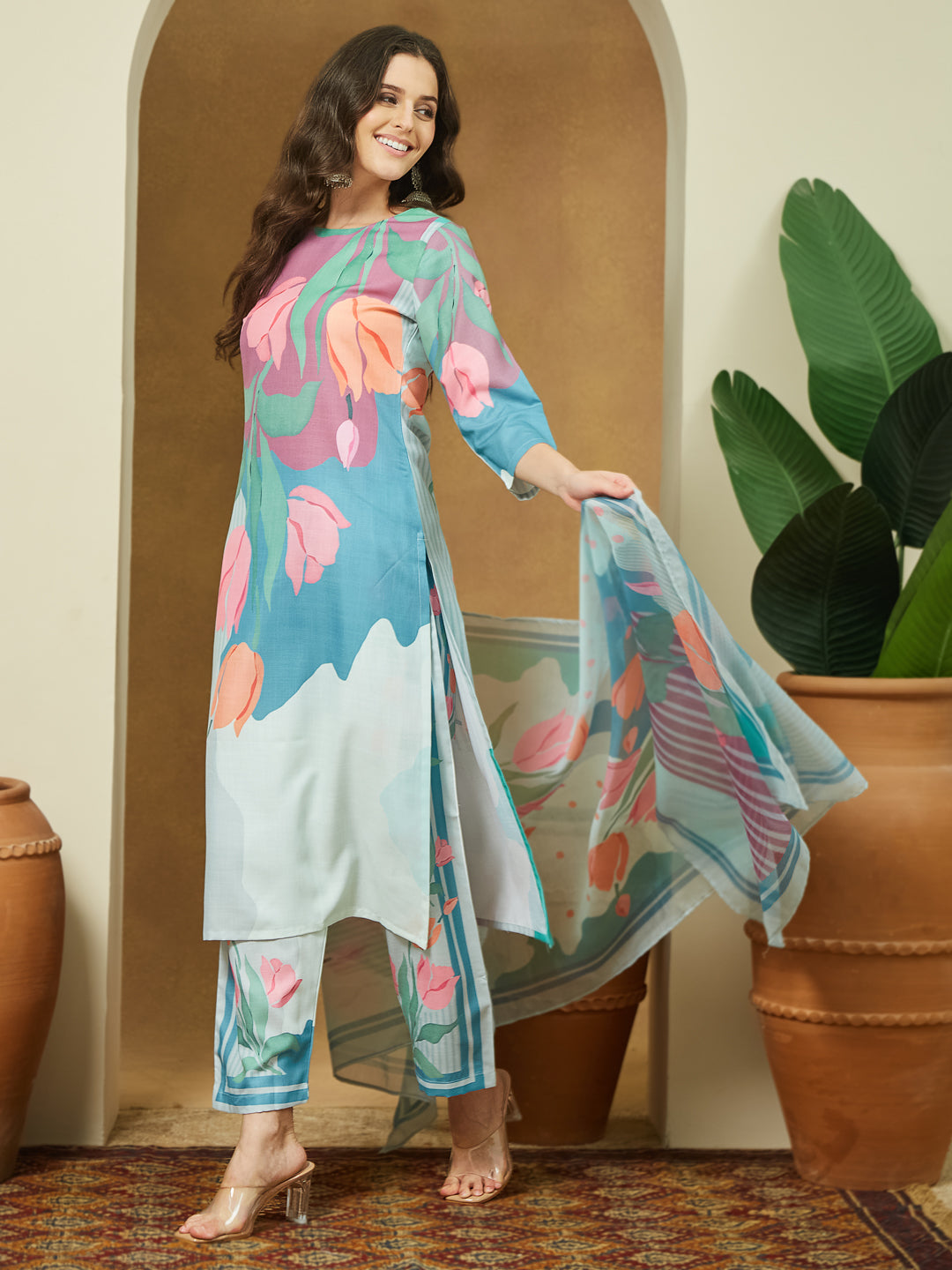 Ninnique Women's Multicolor Cotton Blend Abstract Printed Straight Kurta Set