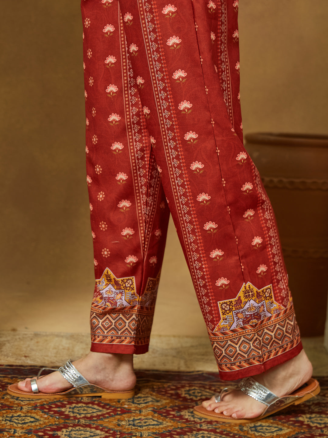 Ninnique Women's Rust Cotton Blend Floral Printed Pakistani Straight Kurta Set
