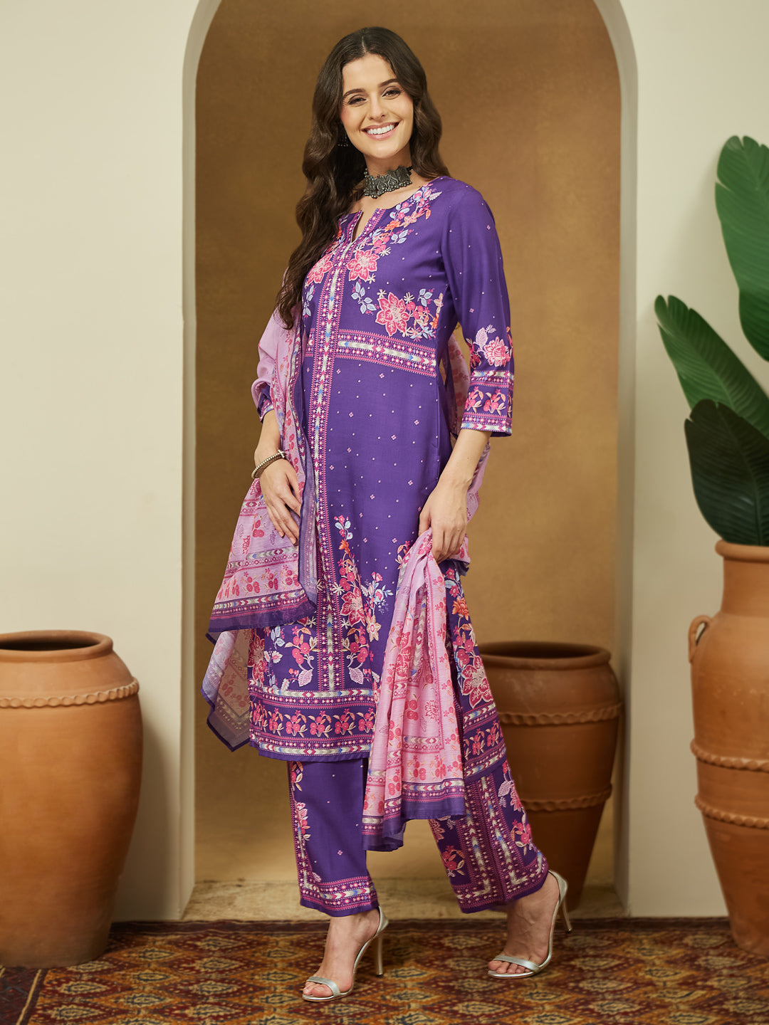 Ninnique Women's Purple Cotton Blend Floral Printed Straight Kurta Set