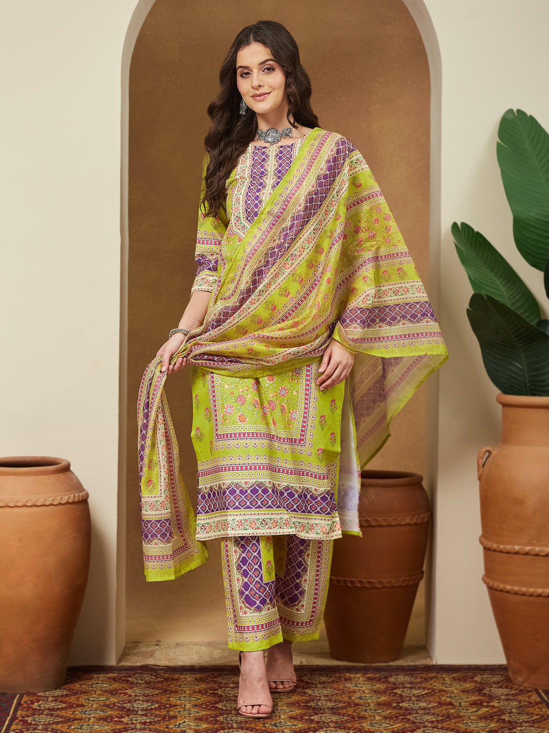Ninnique Women's Green Cotton Blend Floral Printed Pakistani Style Straight Kurta Set