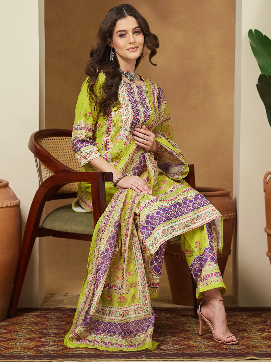 Ninnique Women's Green Cotton Blend Floral Printed Pakistani Style Straight Kurta Set