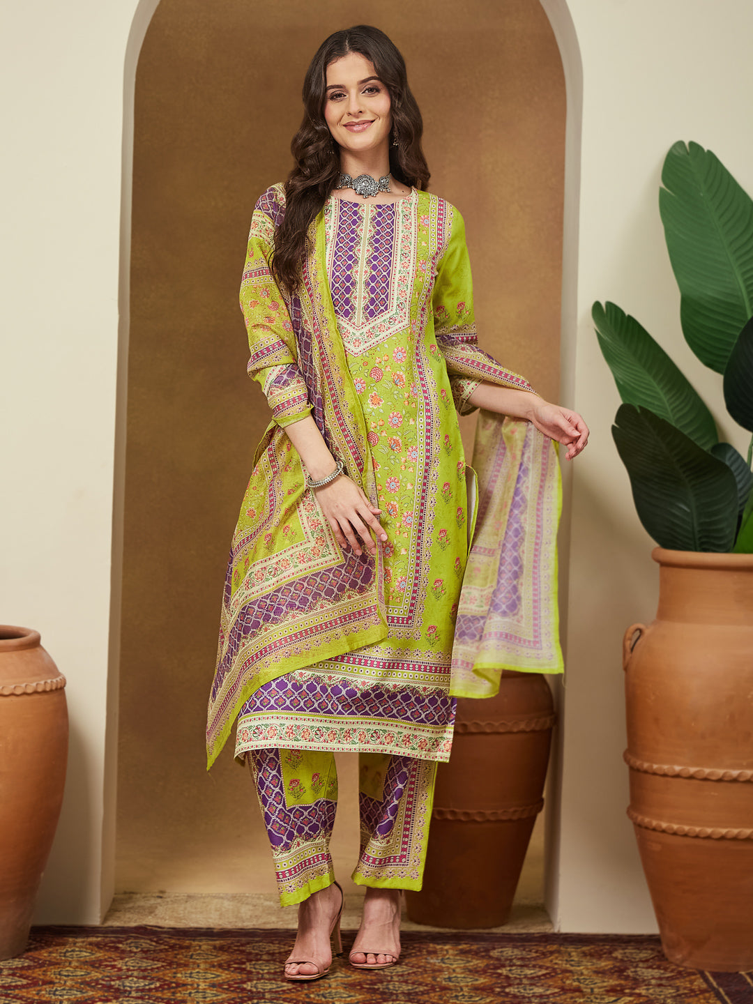 Ninnique Women's Green Cotton Blend Floral Printed Pakistani Style Straight Kurta Set