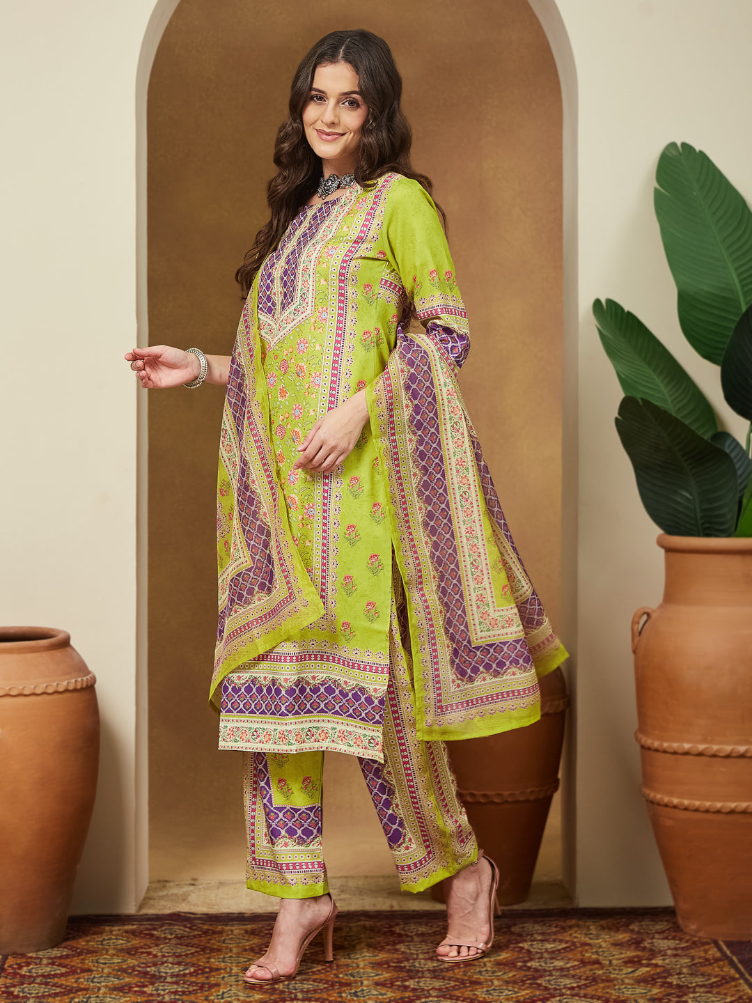 Ninnique Women's Green Cotton Blend Floral Printed Pakistani Style Straight Kurta Set