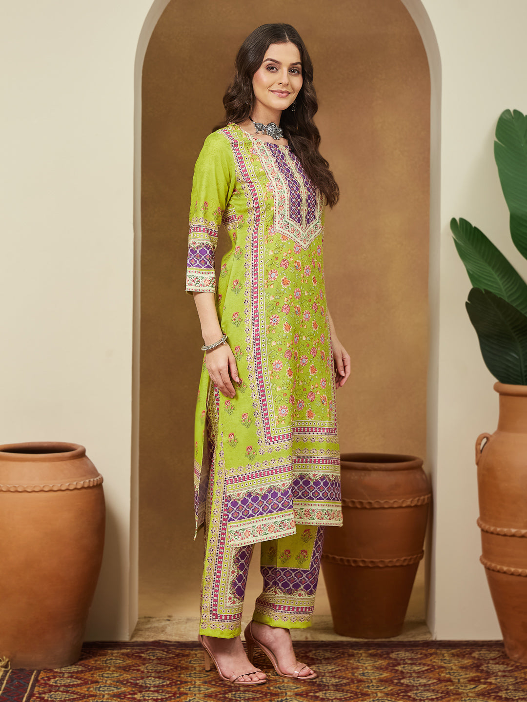 Ninnique Women's Green Cotton Blend Floral Printed Pakistani Style Straight Kurta Set