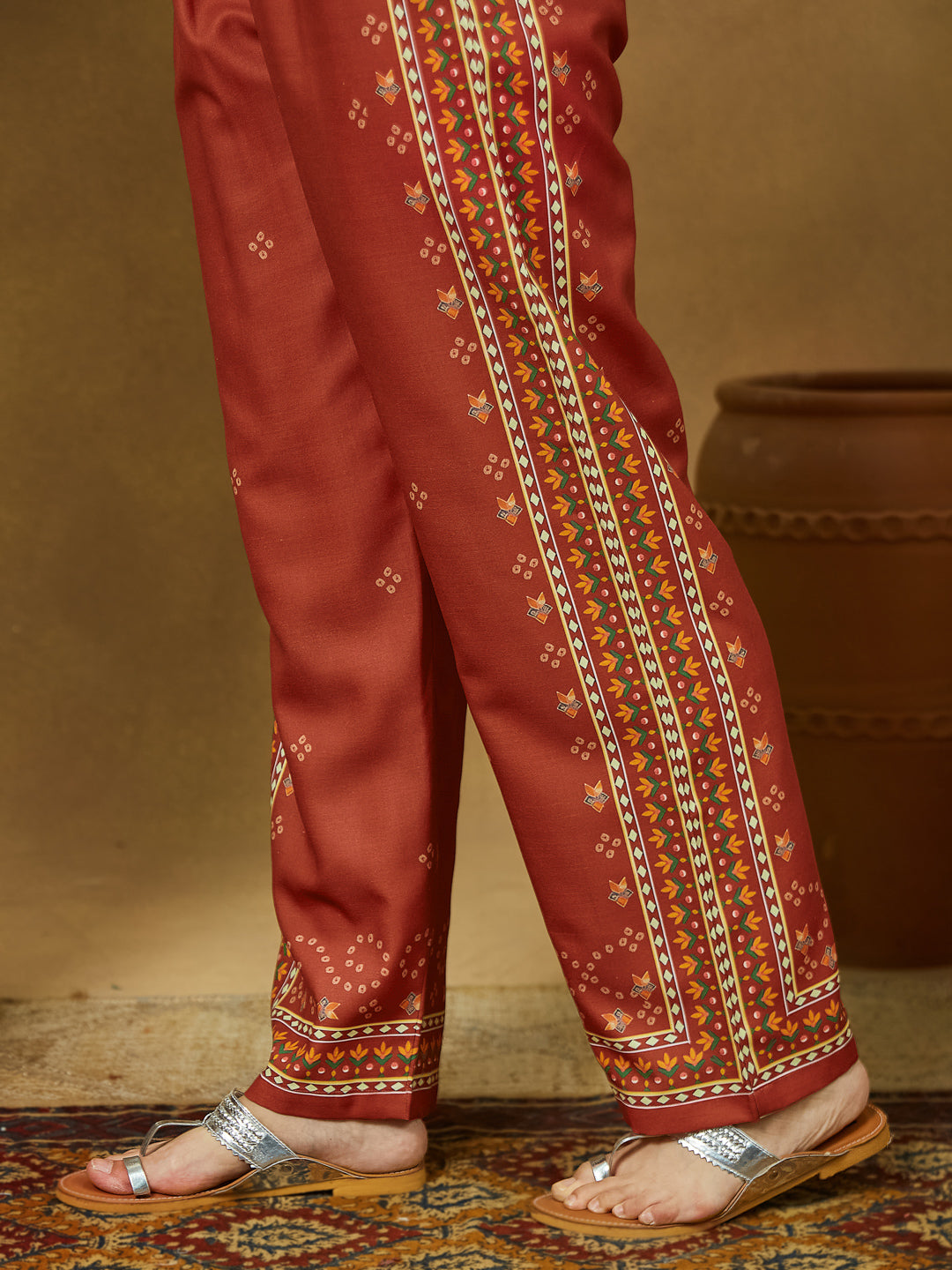 Ninnique Women's Rust Cotton Blend Ethnic Motifs Printed Straight Kurta Set