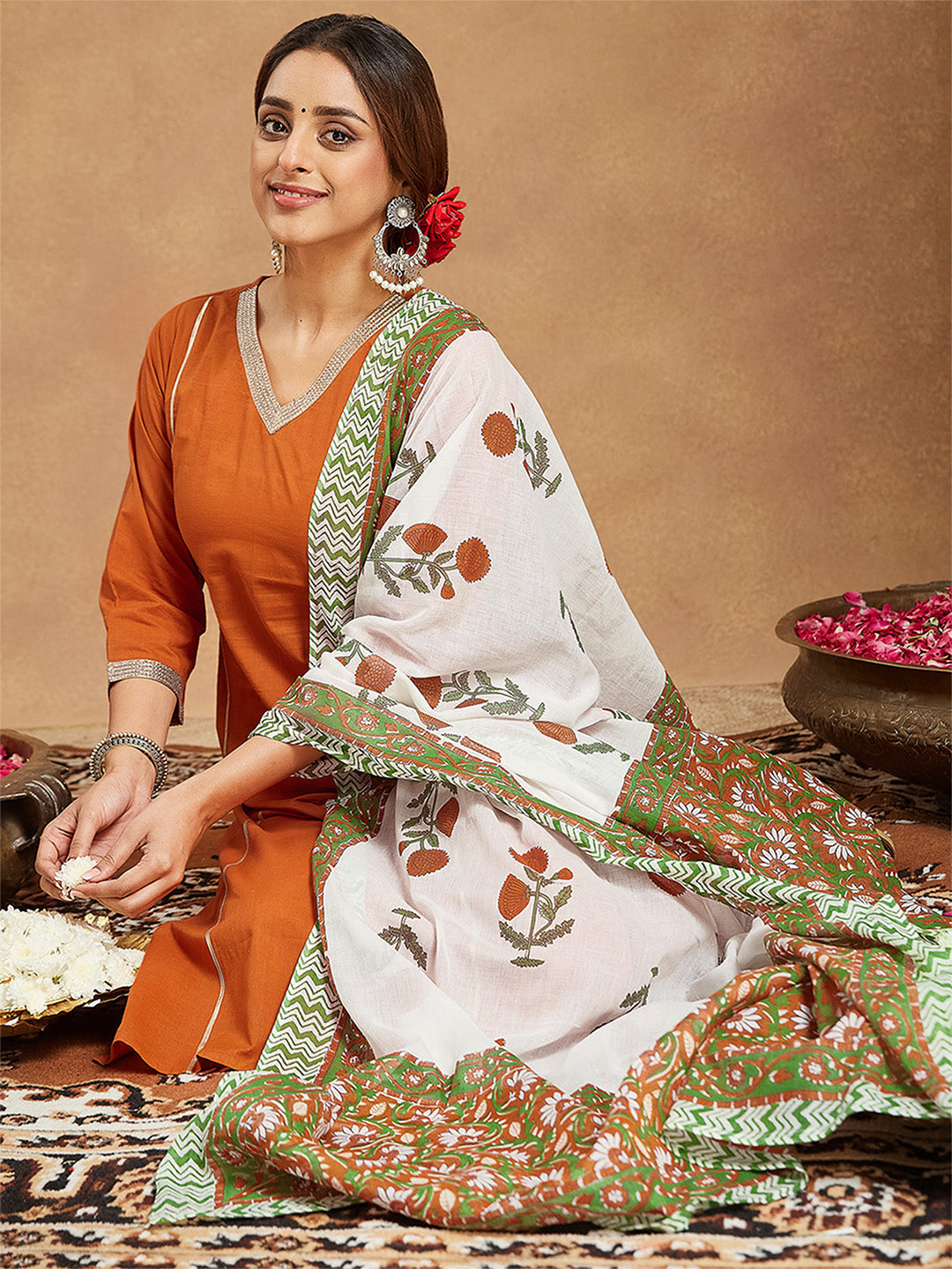 Ninnique Women's Orange Pure Cotton Solid Straight Kurta Set
