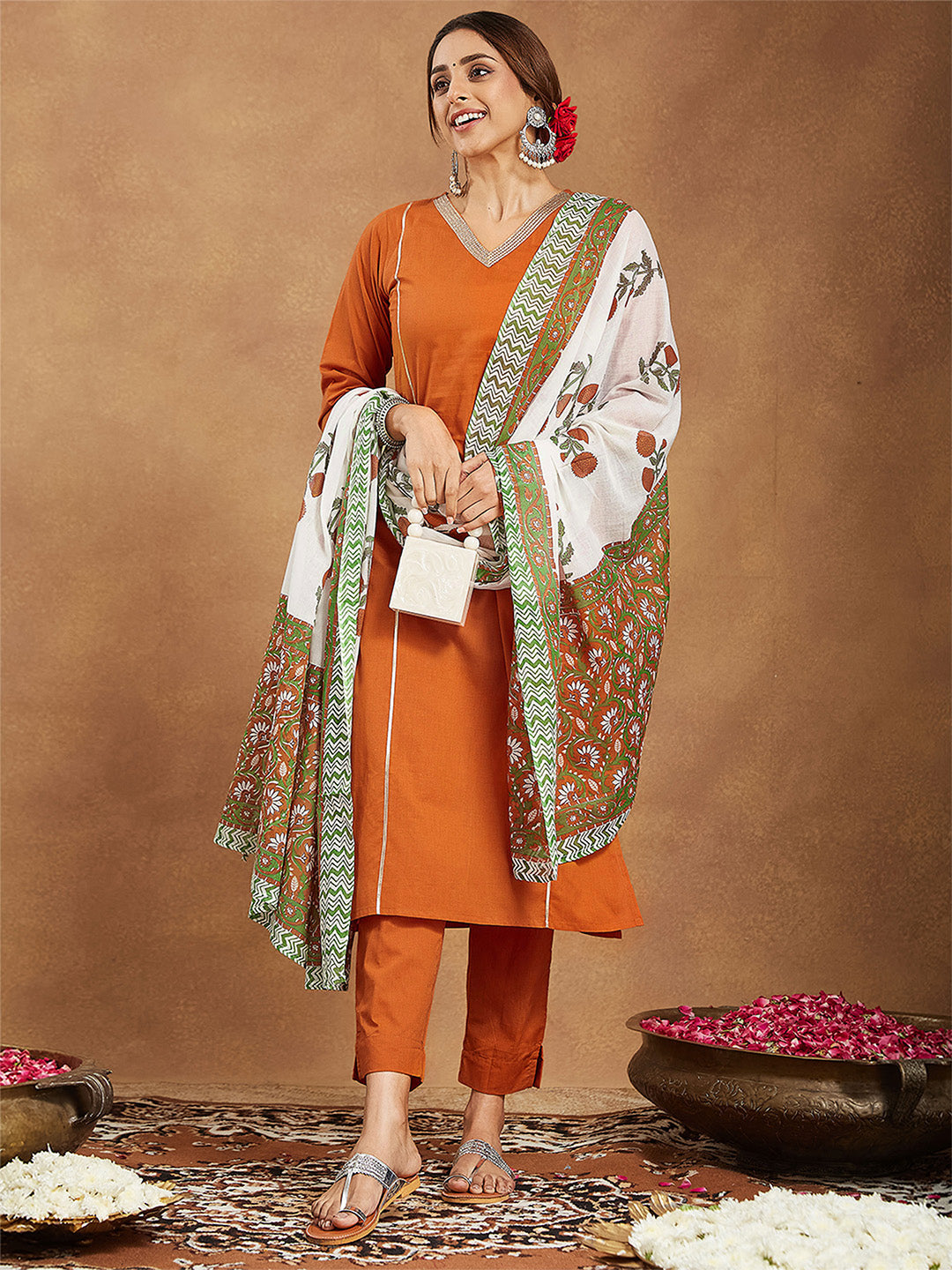Ninnique Women's Orange Pure Cotton Solid Straight Kurta Set