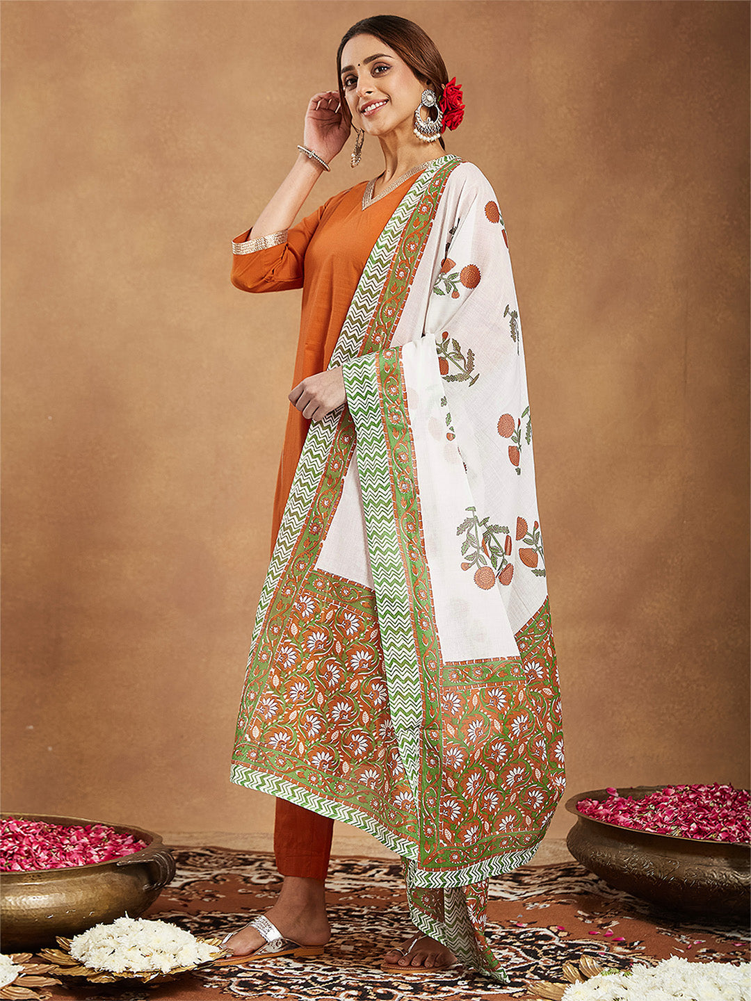 Ninnique Women's Orange Pure Cotton Solid Straight Kurta Set