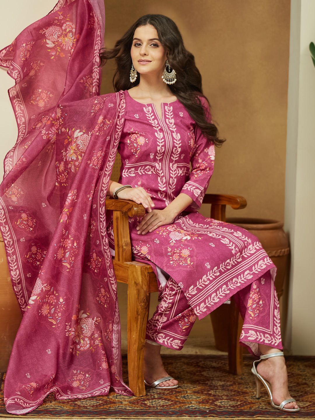 Ninnique Women's Pink Cotton Blend Floral Printed Straight Kurta Set