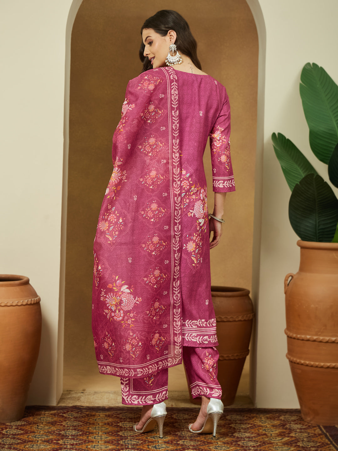 Ninnique Women's Pink Cotton Blend Floral Printed Straight Kurta Set