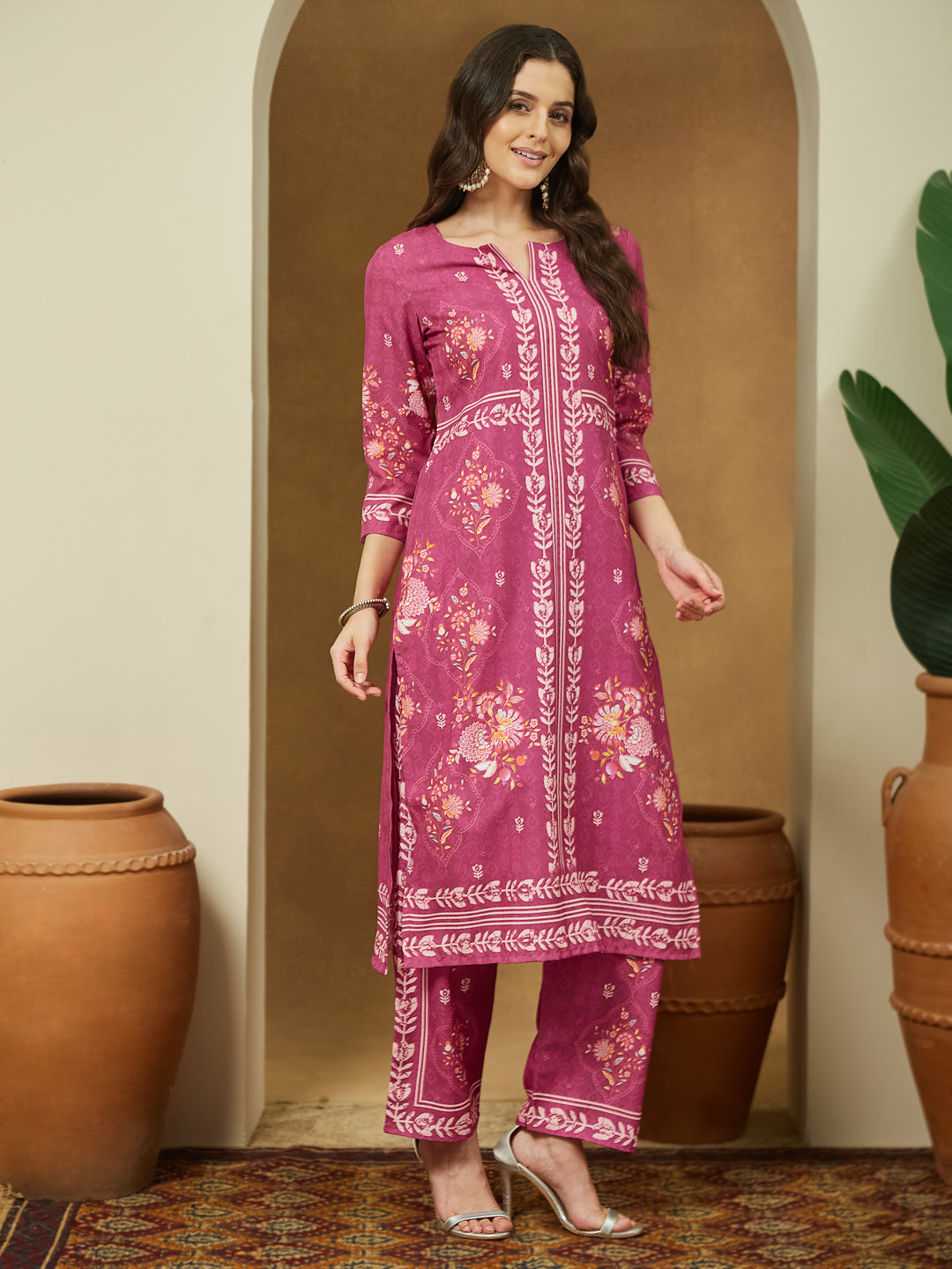 Ninnique Women's Pink Cotton Blend Floral Printed Straight Kurta Set