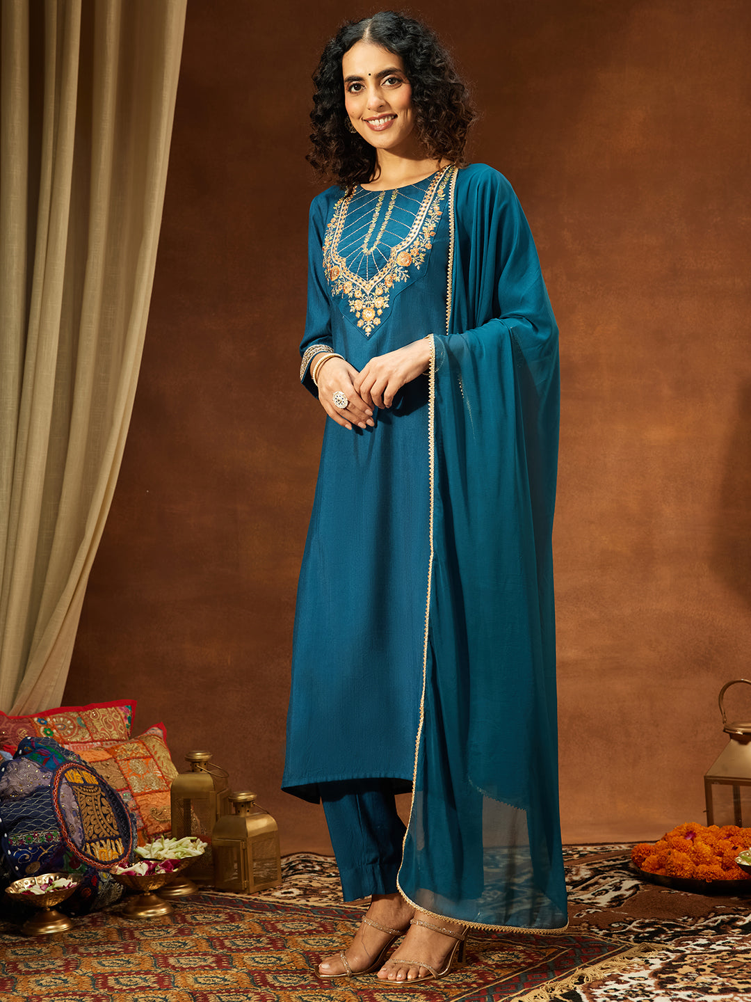 Ninnique Women's Teal Blue Silk Blend Yoke Embroidered Straight Kurta Set
