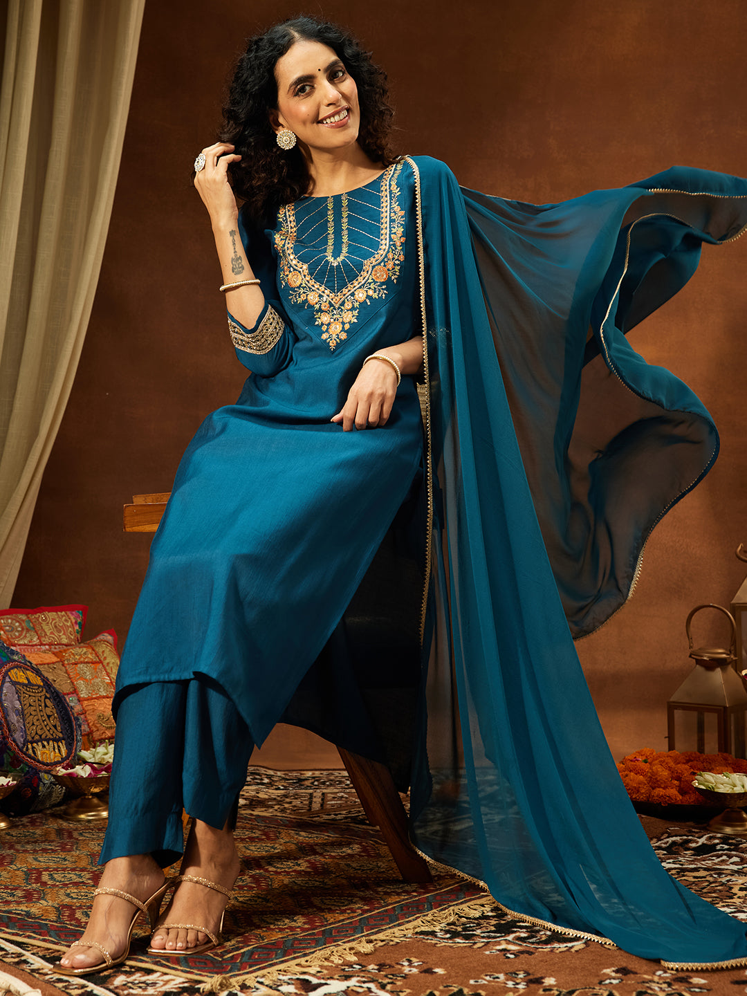 Ninnique Women's Teal Blue Silk Blend Yoke Embroidered Straight Kurta Set