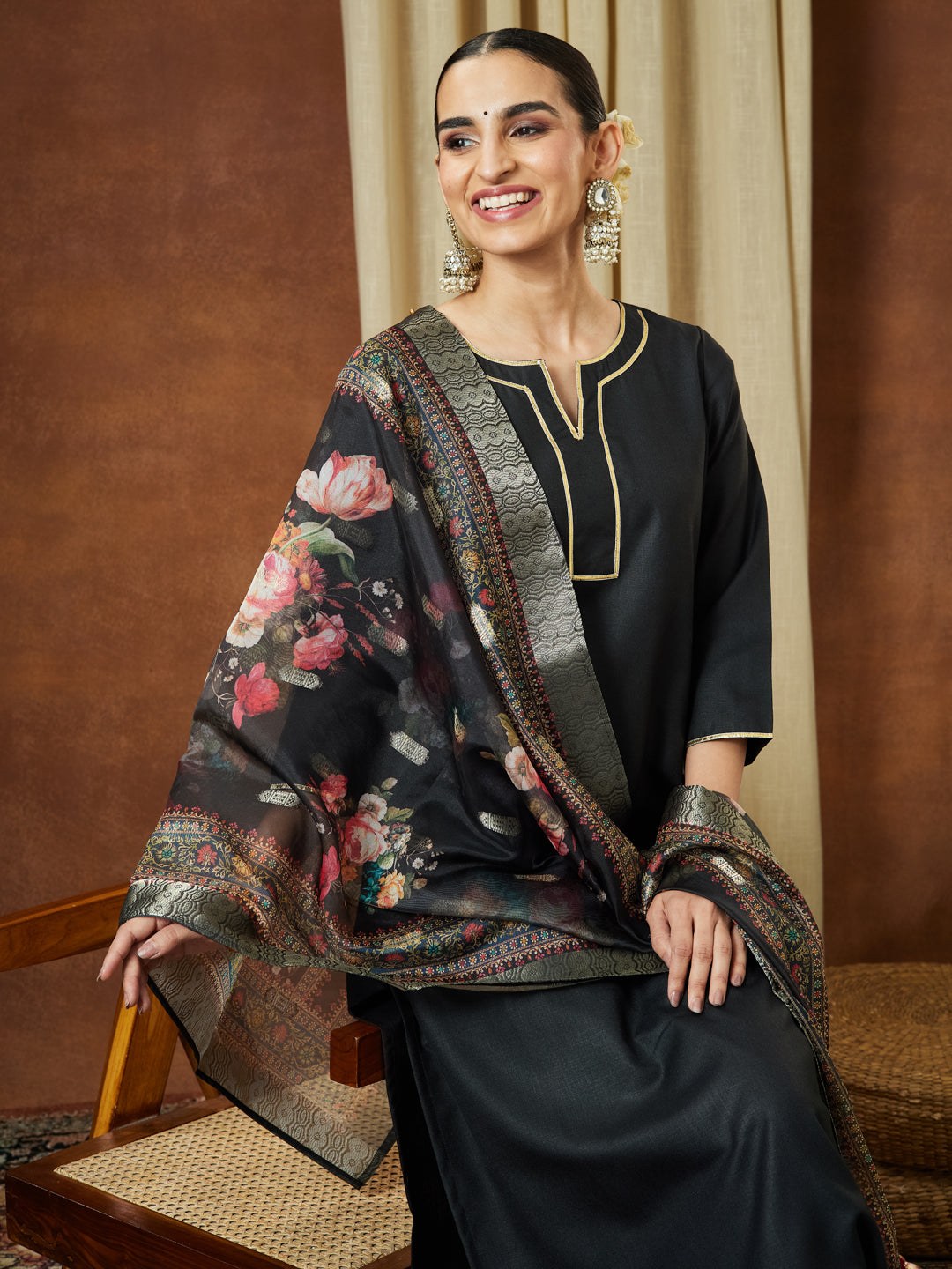 Ninnique Women's Black Cotton Blend Yoke Design Straight Kurta Set