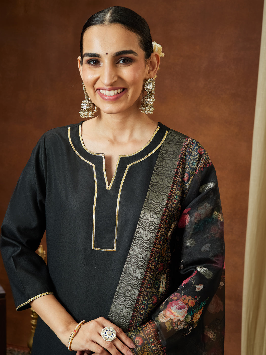 Ninnique Women's Black Cotton Blend Yoke Design Straight Kurta Set