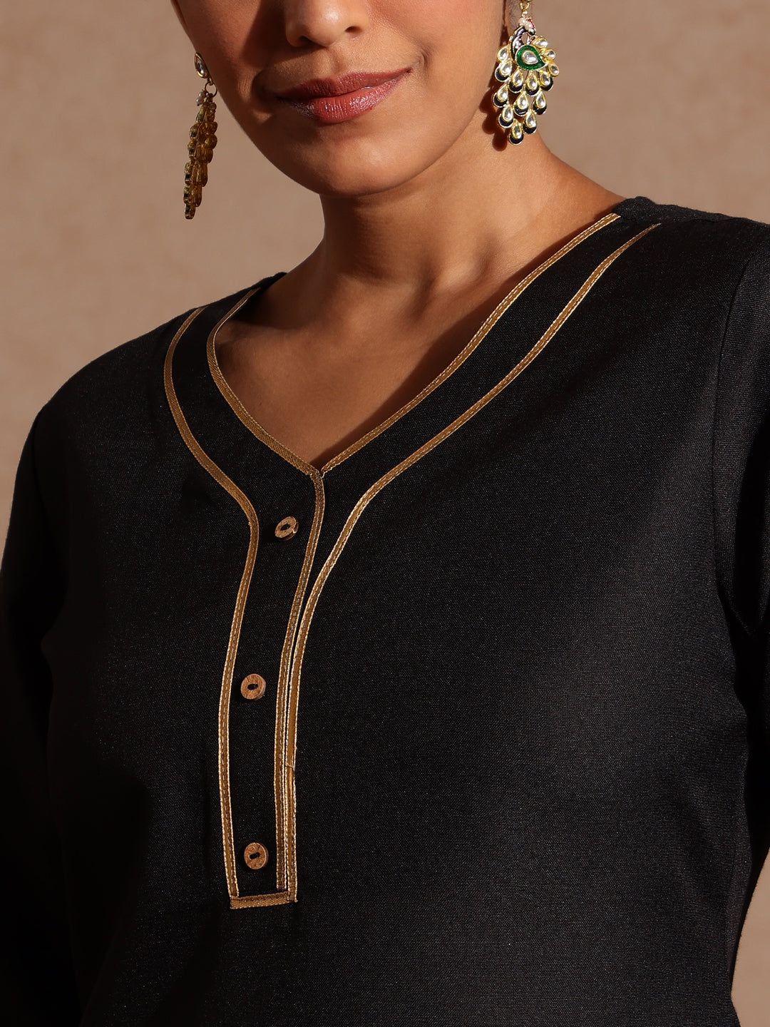 Ninnique Women's Black Cotton Blend Yoke Design Straight Kurta Set