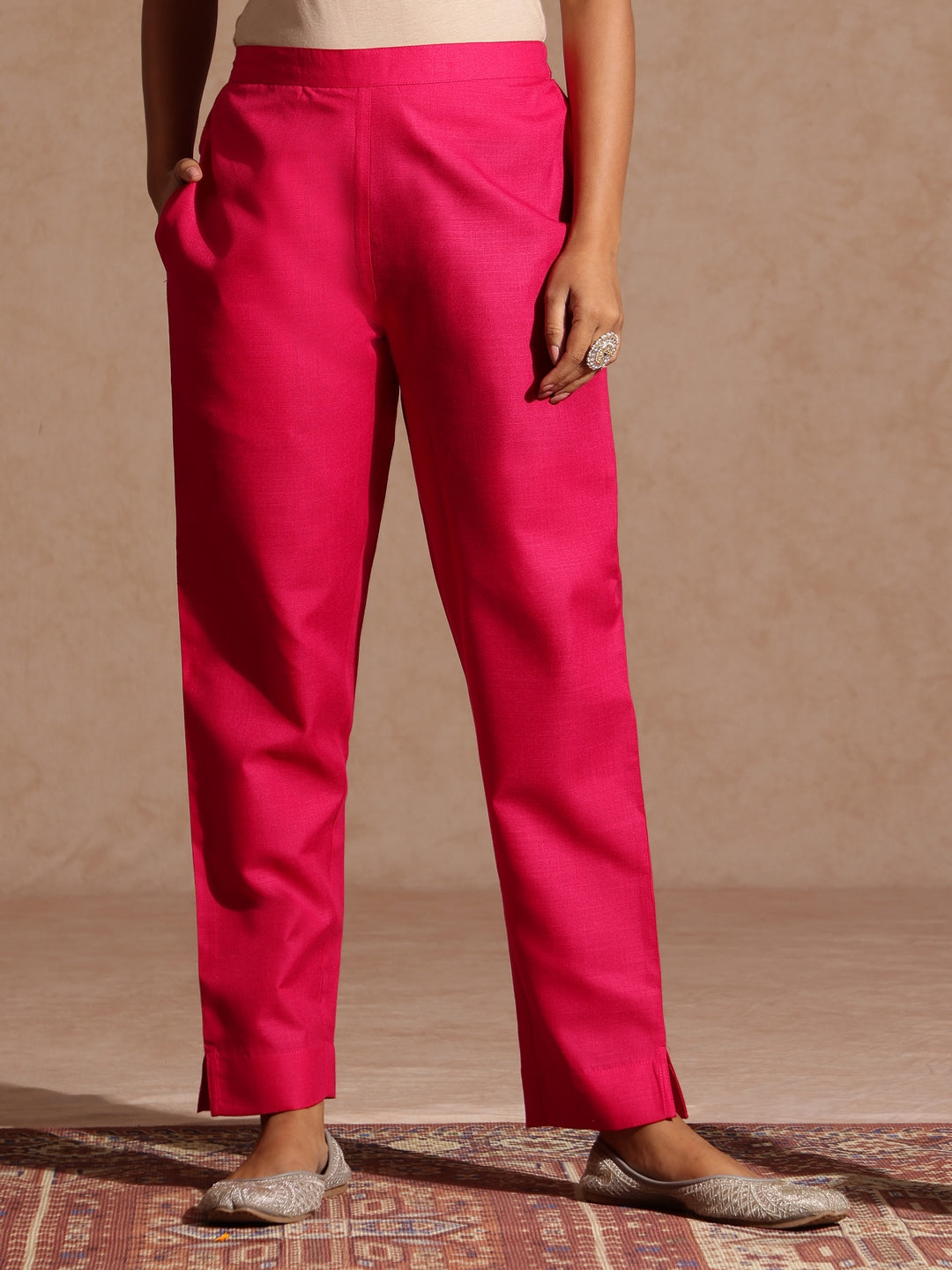Ninnique Women's Pink Cotton Blend Yoke Design Straight Kurta Set