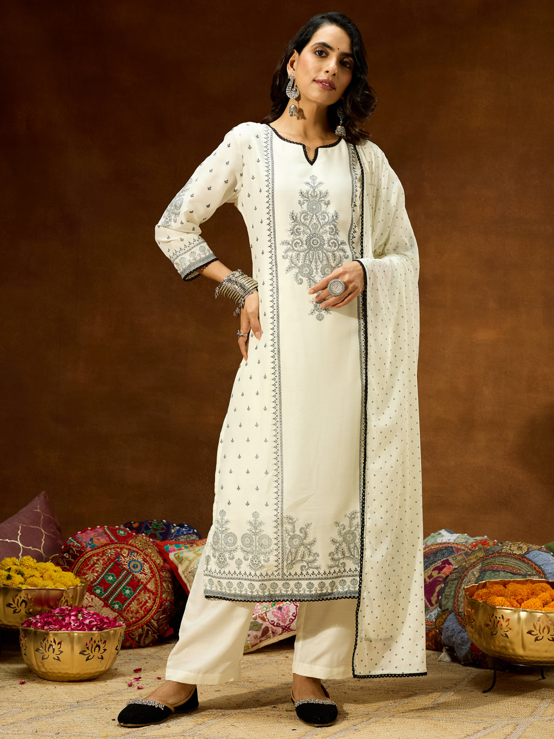 Ninnique Women's White Silk Blend Ethnic Printed Straight Kurta Set