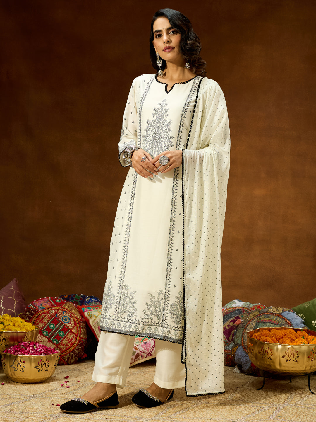 Ninnique Women's White Silk Blend Ethnic Printed Straight Kurta Set