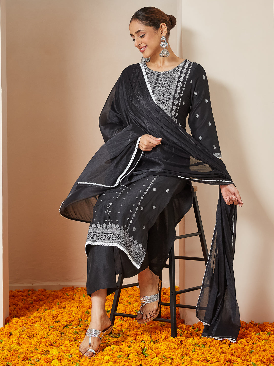 Ninnique Women's Black Silk Blend Embellished Straight Kurta Set