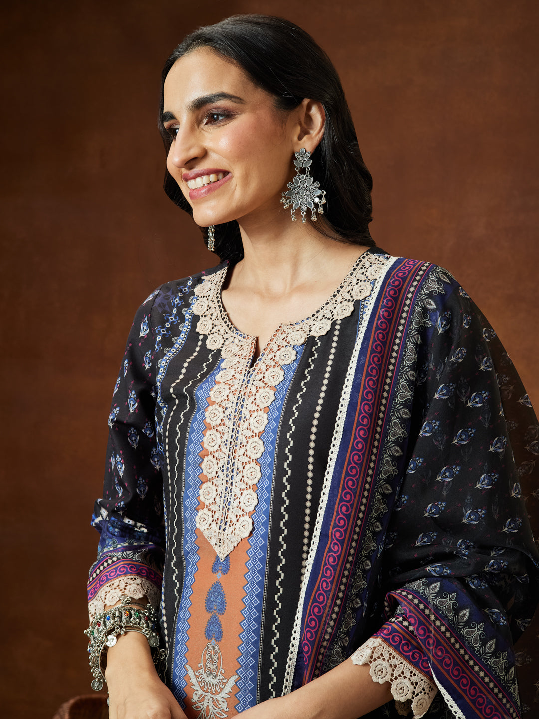 Ninnique Women's Black Cotton Blend Printed Straight Kurta Set