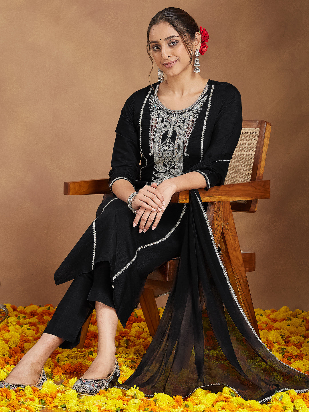 Ninnique Women's Black Silk Blend Embroidered Straight Kurta Set