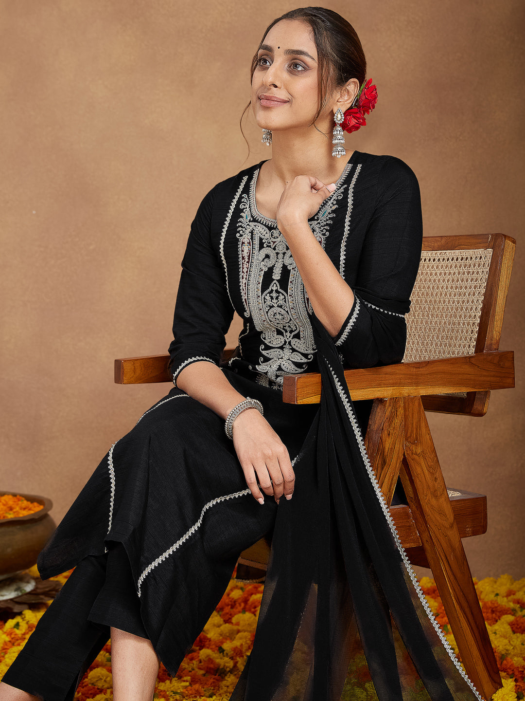 Ninnique Women's Black Silk Blend Embroidered Straight Kurta Set