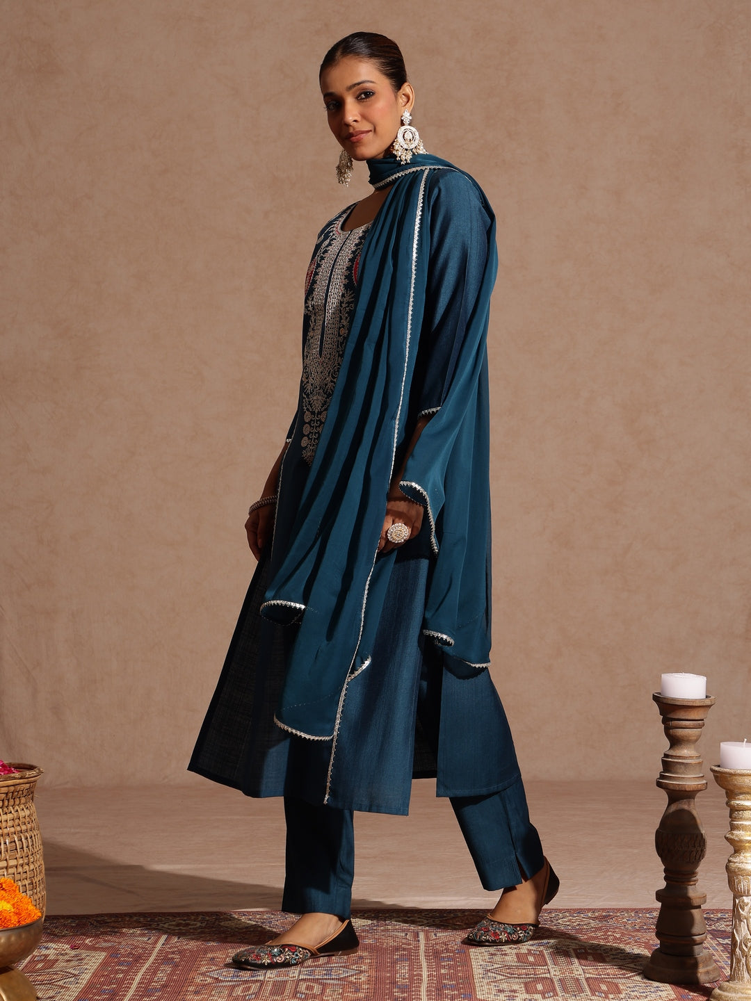 Ninnique Women's Teal Blue Silk Blend Embroidered Straight Kurta Set