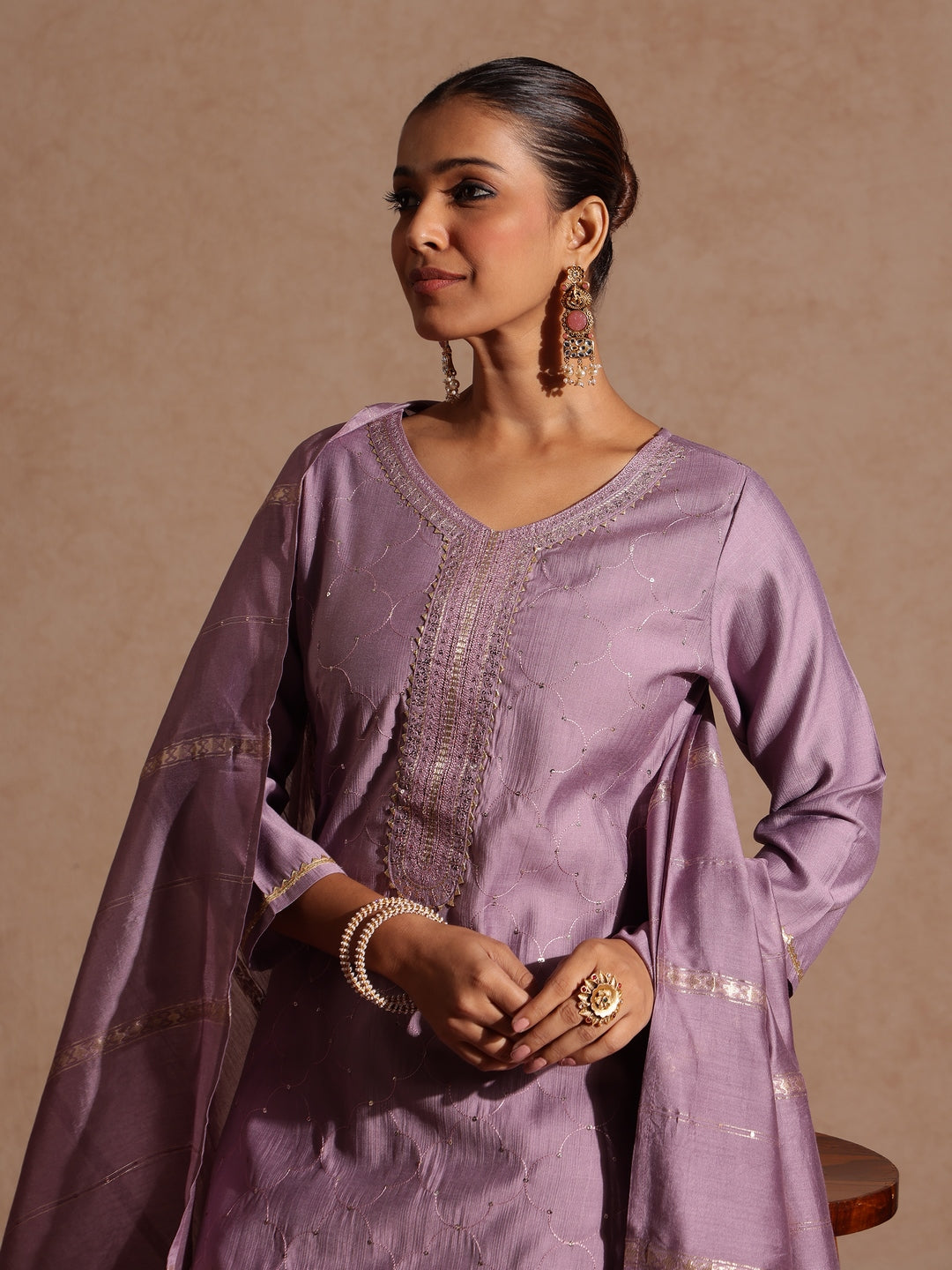 Ninnique Women's Lavender Silk Blend Embellished Straight Kurta Set