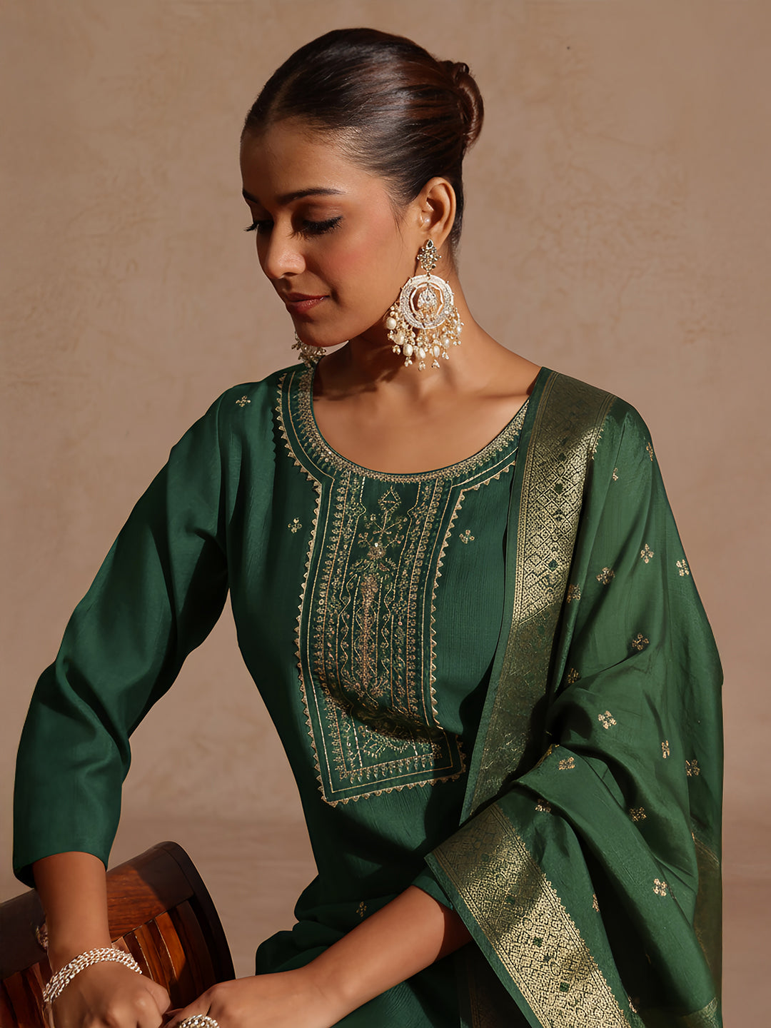 Ninnique Women's Bottle Green Silk Blend Embroidered Straight Kurta Set