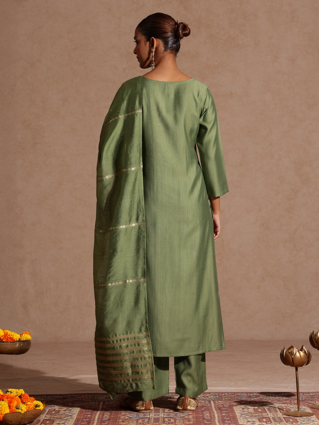 Ninnique Women's Green Silk Blend Embellished Straight Kurta Set