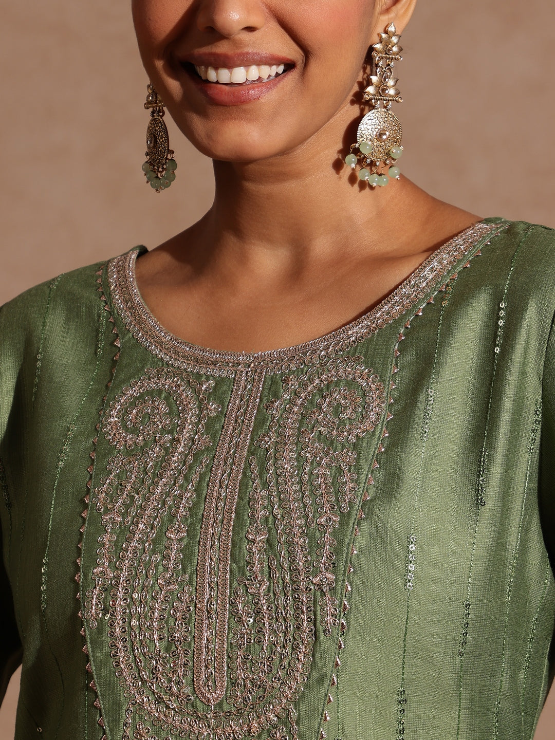 Ninnique Women's Green Silk Blend Embellished Straight Kurta Set