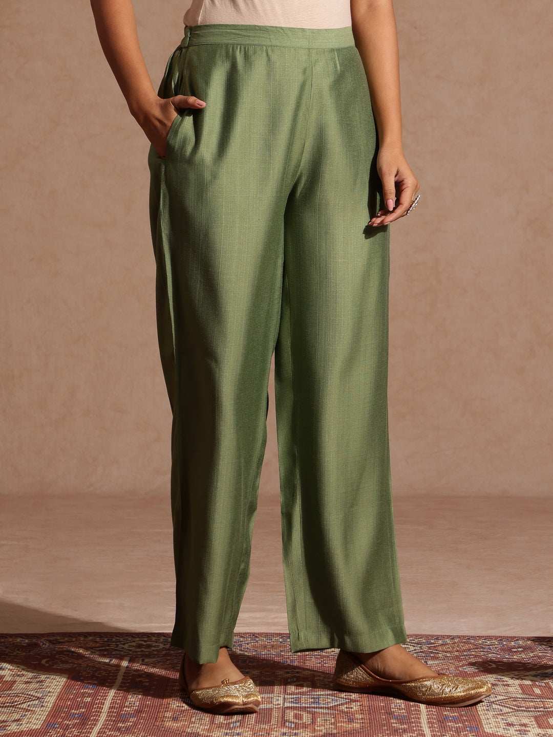 Ninnique Women's Green Silk Blend Embellished Straight Kurta Set