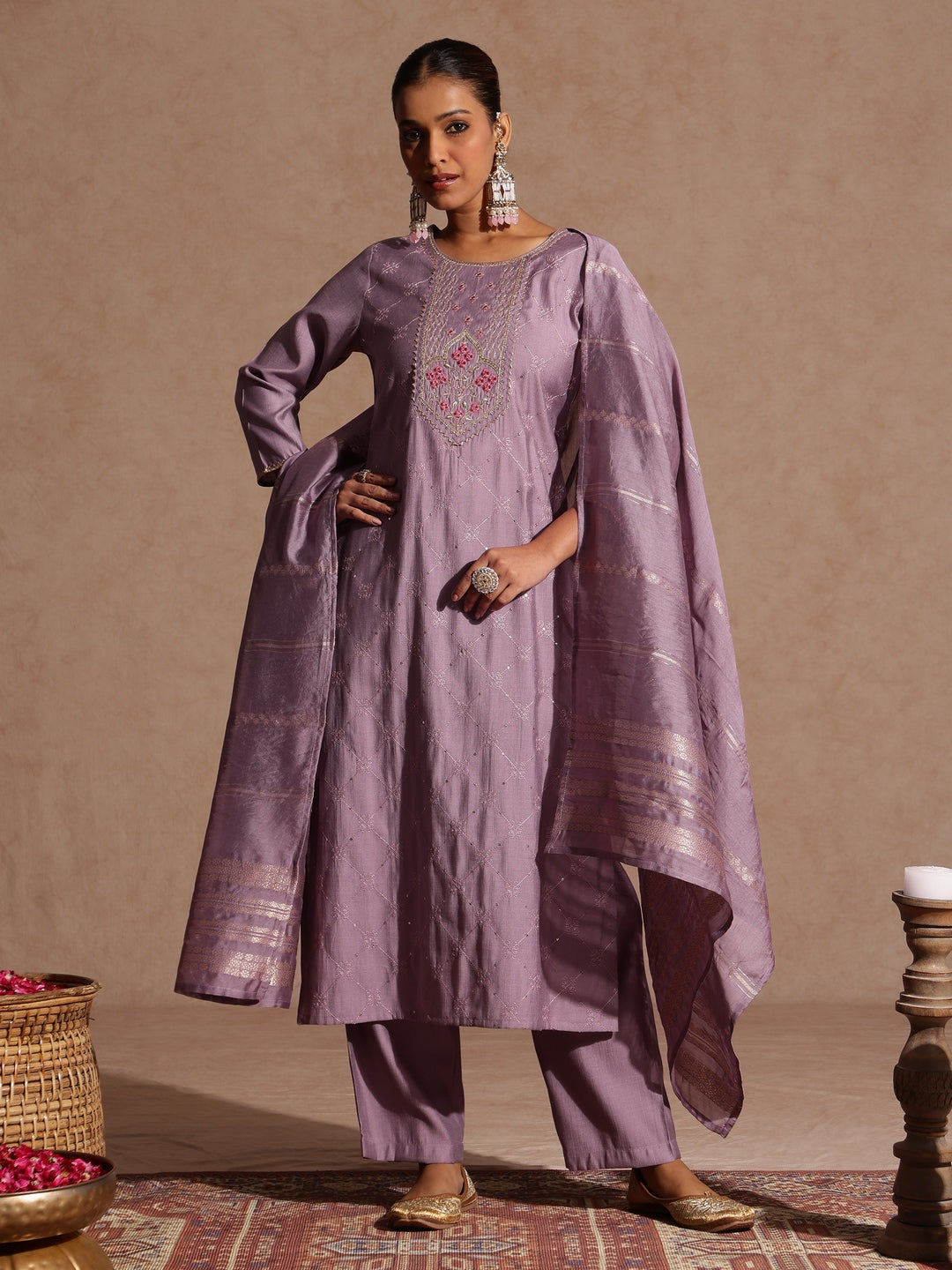 Ninnique Women's Lavender Silk Blend Embellished Straight Kurta Set