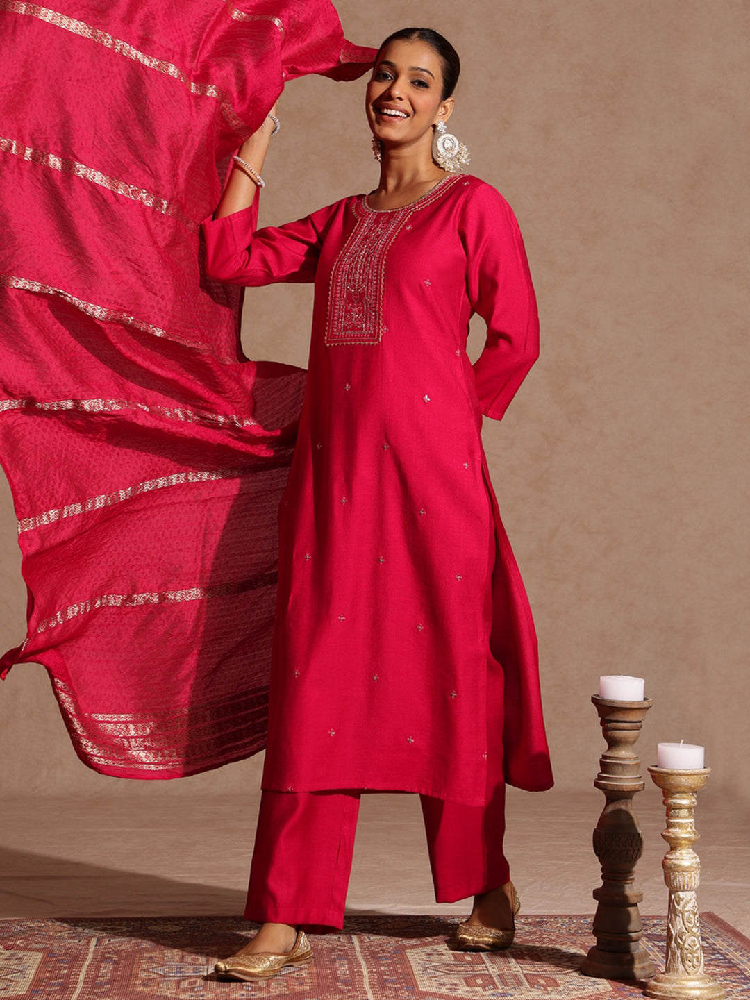 Ninnique Women's Pink Silk Blend Embroidered Straight Kurta Set