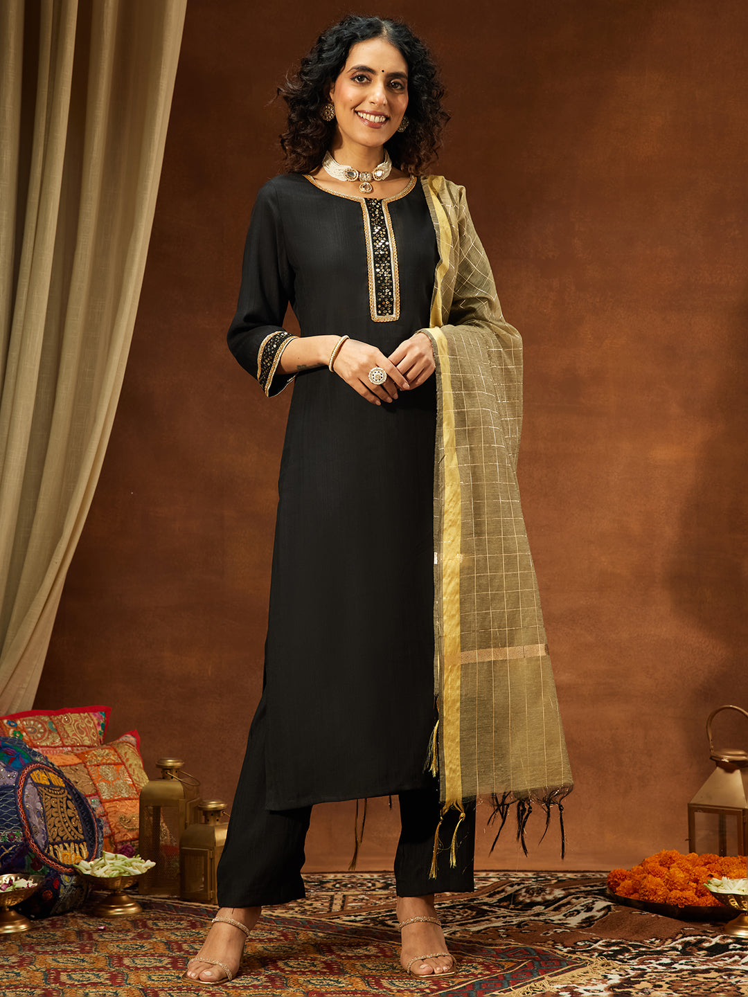 Ninnique Women's Black Silk Blend Embellished Straight Kurta Set